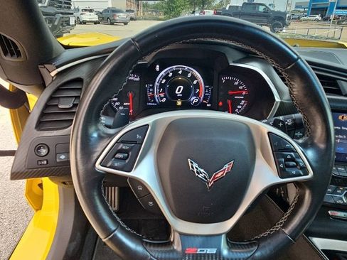 Used 2017 Chevrolet Corvette Z06 w/ Z07 Performance Package RWD image 15