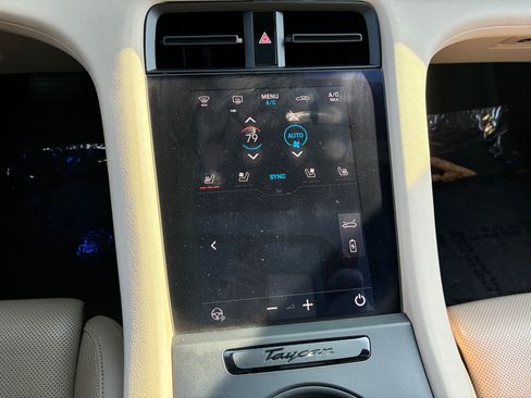 Certified 2022 Porsche Taycan image 28