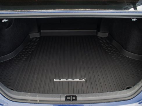 Used 2025 Toyota Camry LE w/ Convenience Package image 16