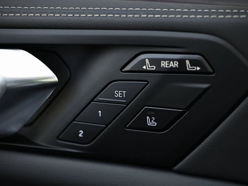 New 2026 BMW X7 xDrive40i w/ M Sport Package image 15