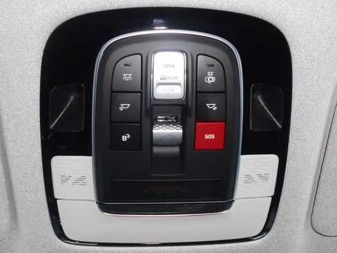 Used 2023 Hyundai Palisade Limited w/ Cargo Package image 27