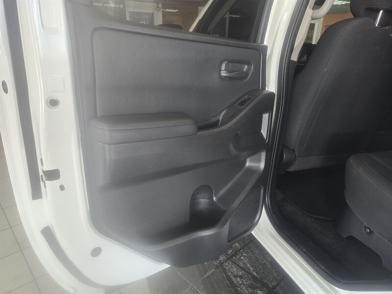 Used 2022 Nissan Frontier S RWD image 10