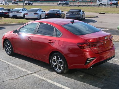 Used 2019 Kia Forte LXS image 11