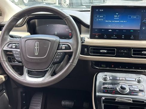 Used 2021 Lincoln Nautilus AWD image 7