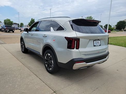 New 2026 Kia Sorento S AWD/4WD image 7