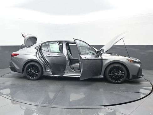 New 2026 Toyota Camry SE w/ Convenience Package FWD image 31