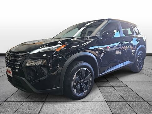 Used 2024 Nissan Rogue SV image 1