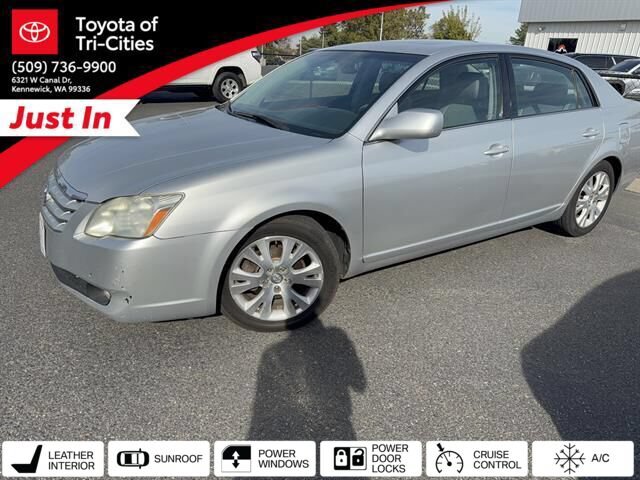 Used 2006 Toyota Avalon XLS FWD image 1