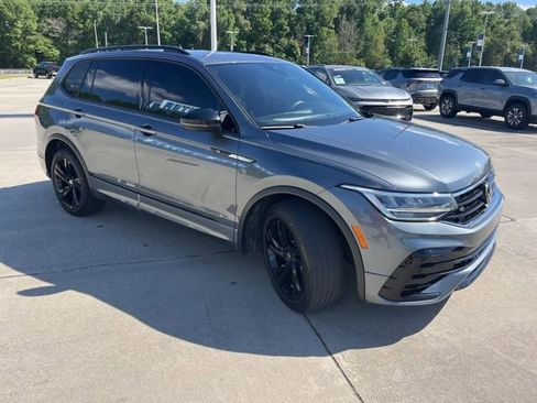 Used 2023 Volkswagen Tiguan SE R-Line image 9