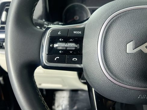 Certified 2023 Kia Sorento EX FWD image 18