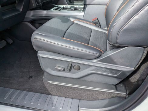 New 2025 Ford F250 Lariat w/ Lariat Ultimate Package image 14