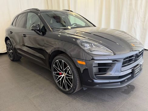 Certified 2024 Porsche Macan S AWD/4WD image 7
