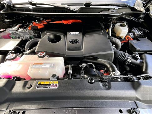 Used 2024 Toyota Tundra Limited image 10