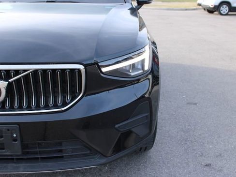 Used 2025 Volvo XC40 B5 Core image 43