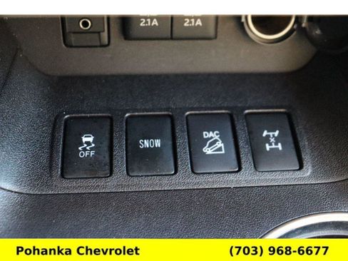 Used 2017 Toyota Highlander Limited image 18