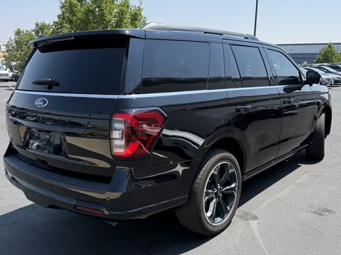 Used 2023 Ford Expedition Limited AWD/4WD image 4