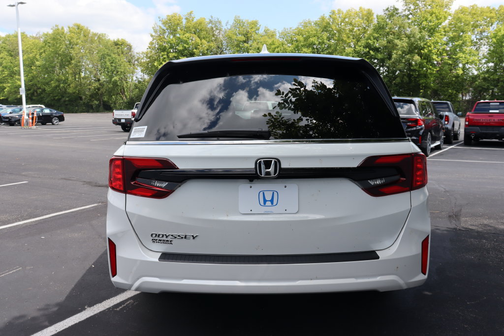 New 2027 Honda Odyssey EX-L image 4