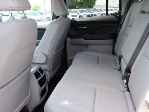 Used 2017 Honda Ridgeline RTL-E image 17