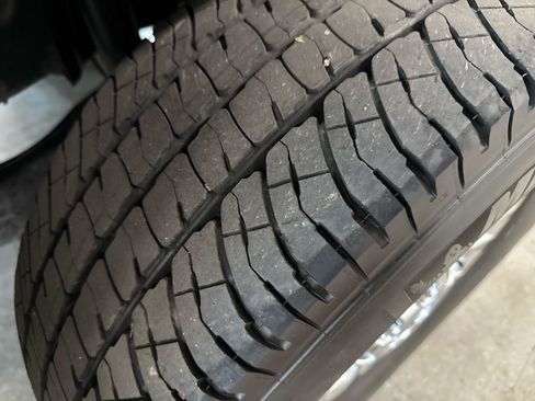 Used 2019 Ford F250 XLT w/ XLT Premium Package AWD/4WD image 53