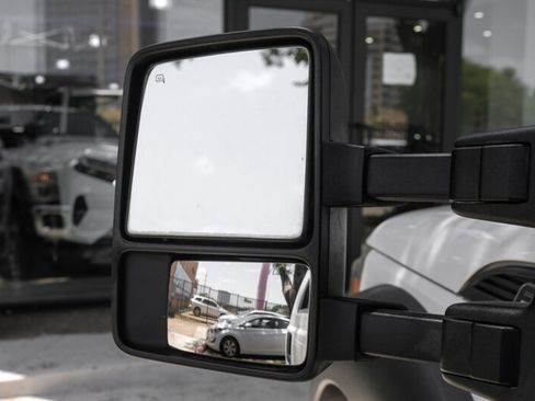 Used 2015 Ford F550 4x4 Regular Cab Super Duty image 22