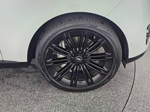 Used 2023 Land Rover Range Rover SE image 9