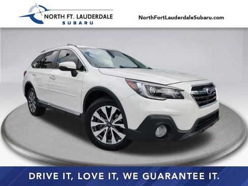 Used 2018 Subaru Outback 3.6R Touring image 1