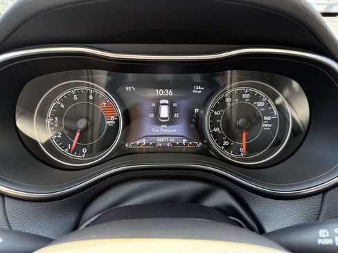 Used 2019 Jeep Cherokee Limited AWD/4WD image 26