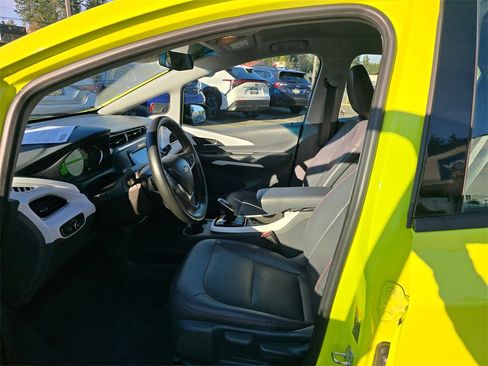 Used 2019 Chevrolet Bolt Premier w/ Infotainment Package image 23