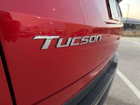 Used 2022 Hyundai Tucson SE image 8