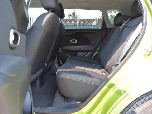 Used 2018 Kia Soul FWD image 24