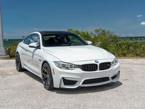 Used 2015 BMW M4 Coupe RWD image 2