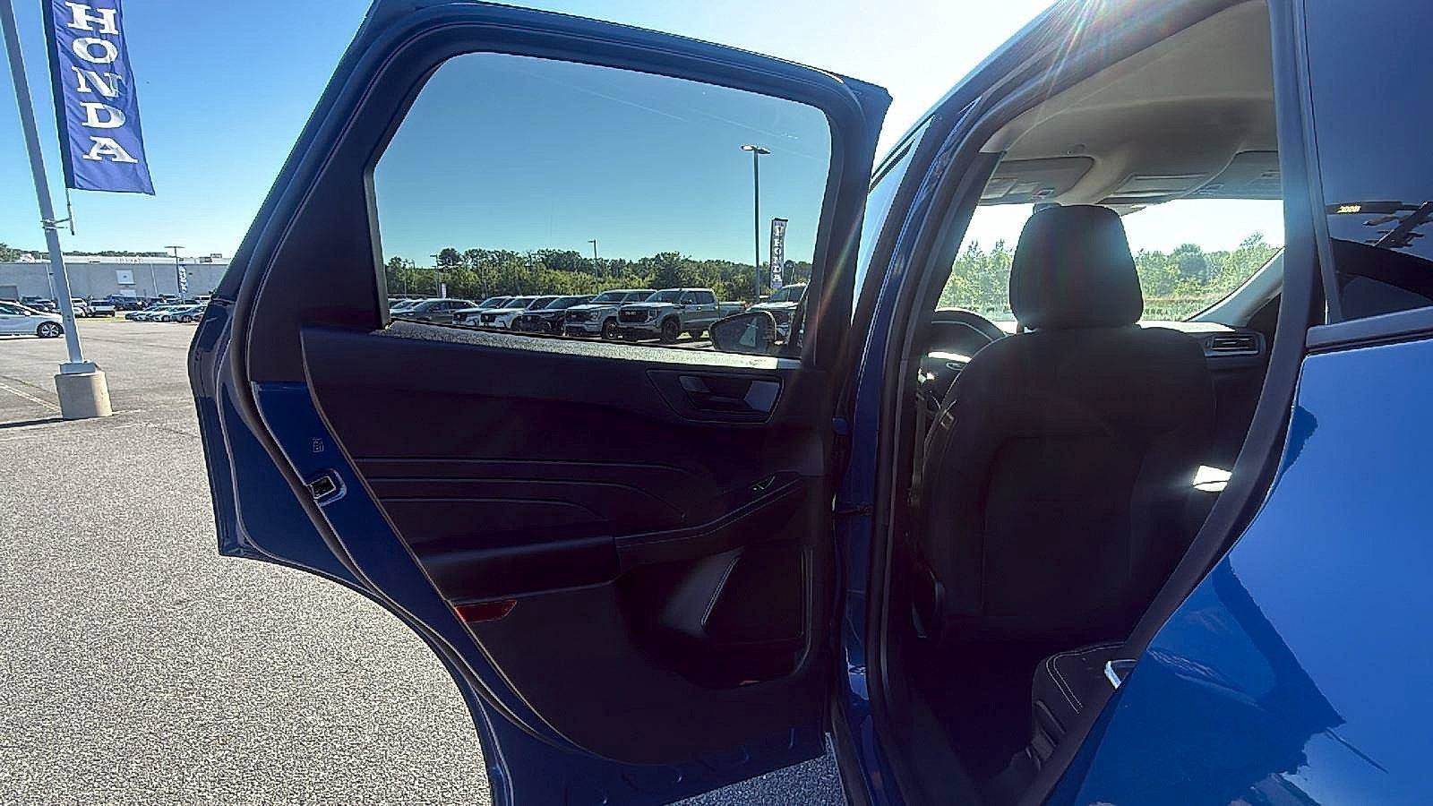 Used 2023 Ford Escape Active AWD/4WD image 22