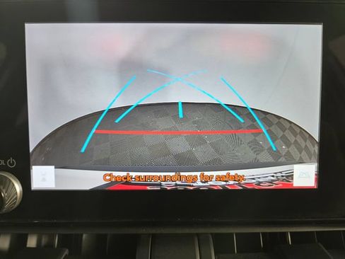 Used 2023 Toyota RAV4 LE AWD/4WD image 18