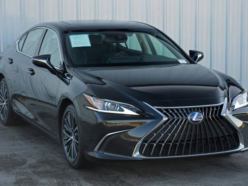 Used 2022 Lexus ES 300h w/ Premium Package image 55