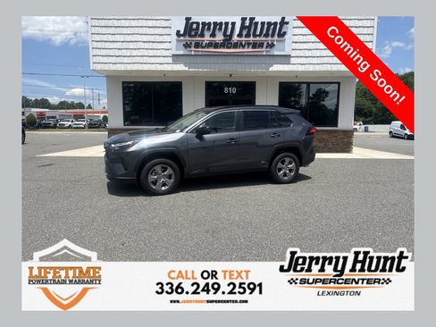 Used 2025 Toyota RAV4 LE AWD/4WD image 1
