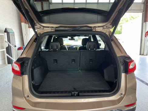 Used 2019 Chevrolet Equinox Premier AWD/4WD image 8