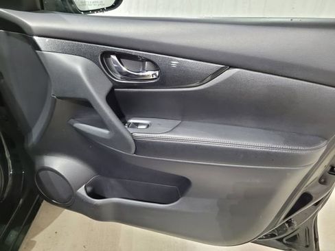 Used 2015 Nissan Rogue SL image 46