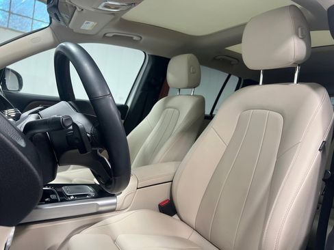 Used 2022 Mercedes-Benz GLB 250 4MATIC image 22