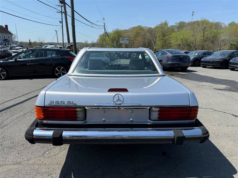 Used 1988 Mercedes-Benz 560 SL image 4