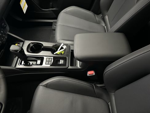 New 2026 Subaru Outback Limited AWD/4WD image 40