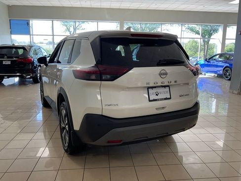Used 2023 Nissan Rogue SV AWD/4WD image 6