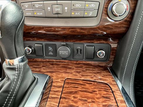 Used 2018 Nissan Armada Platinum w/ Captain Seat Package AWD/4WD image 17