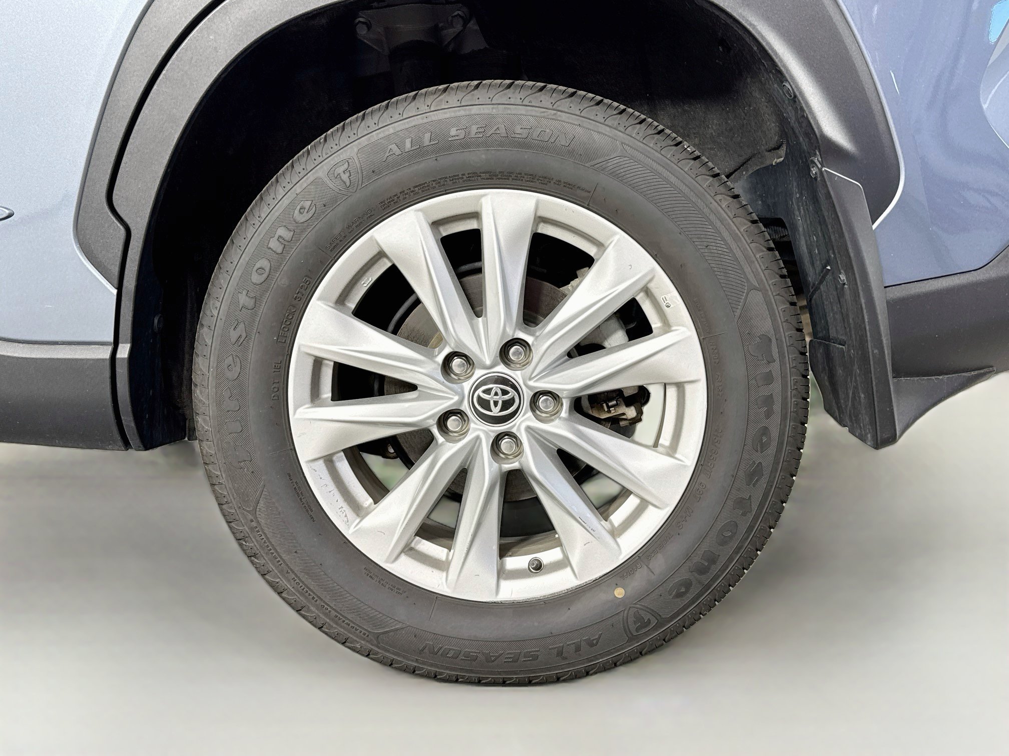 Certified 2024 Toyota Corolla Cross LE AWD/4WD image 30
