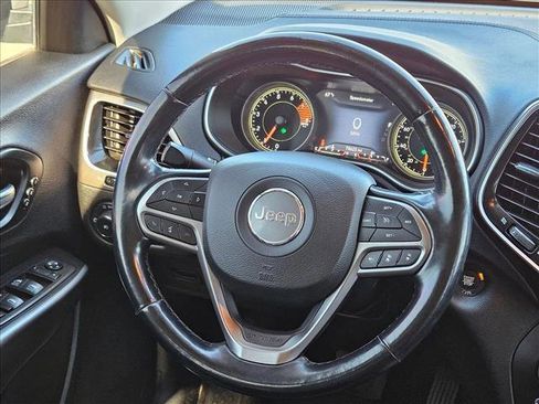 Used 2021 Jeep Cherokee Limited image 11