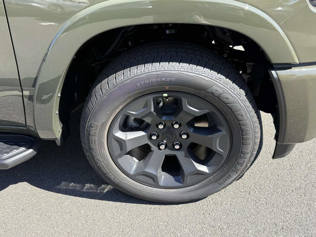 New 2027 RAM 1500 4x4 Crew Cab image 11