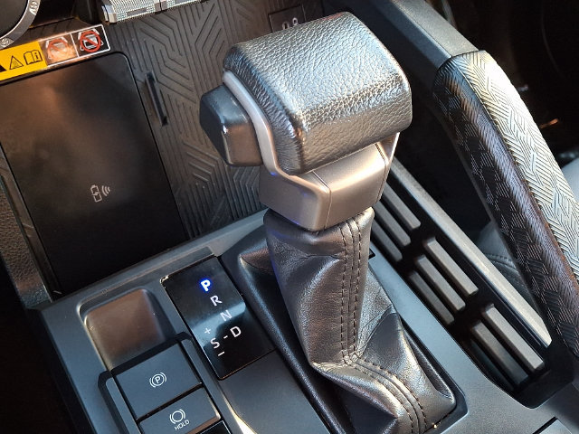 Used 2024 Toyota Tacoma SR5 AWD/4WD image 16
