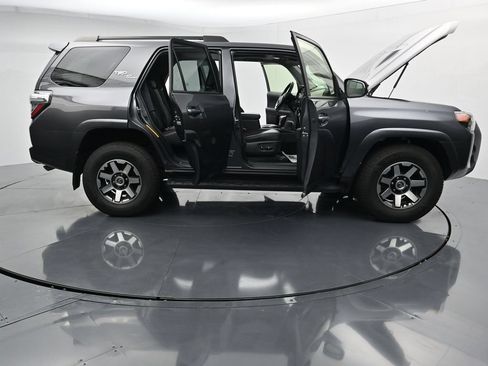 Used 2023 Toyota 4Runner TRD Off-Road Premium w/ Moonroof Package AWD/4WD image 41