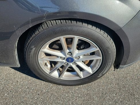 Used 2016 Ford Focus SE image 39