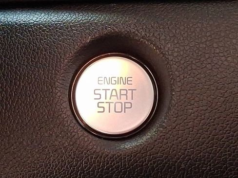 Used 2025 Kia Sorento S w/ Panoramic Sunroof Package image 24