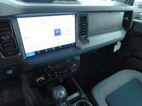 New 2025 Ford Bronco 4-Door image 26